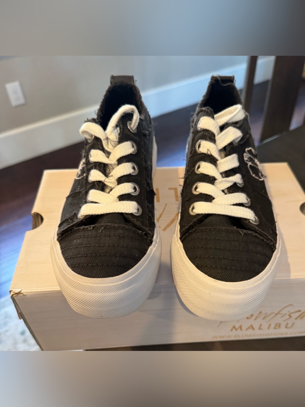Blowfish Black Canvas Floral Low-Top Sneakers with White Accents - Picture 2 of 5